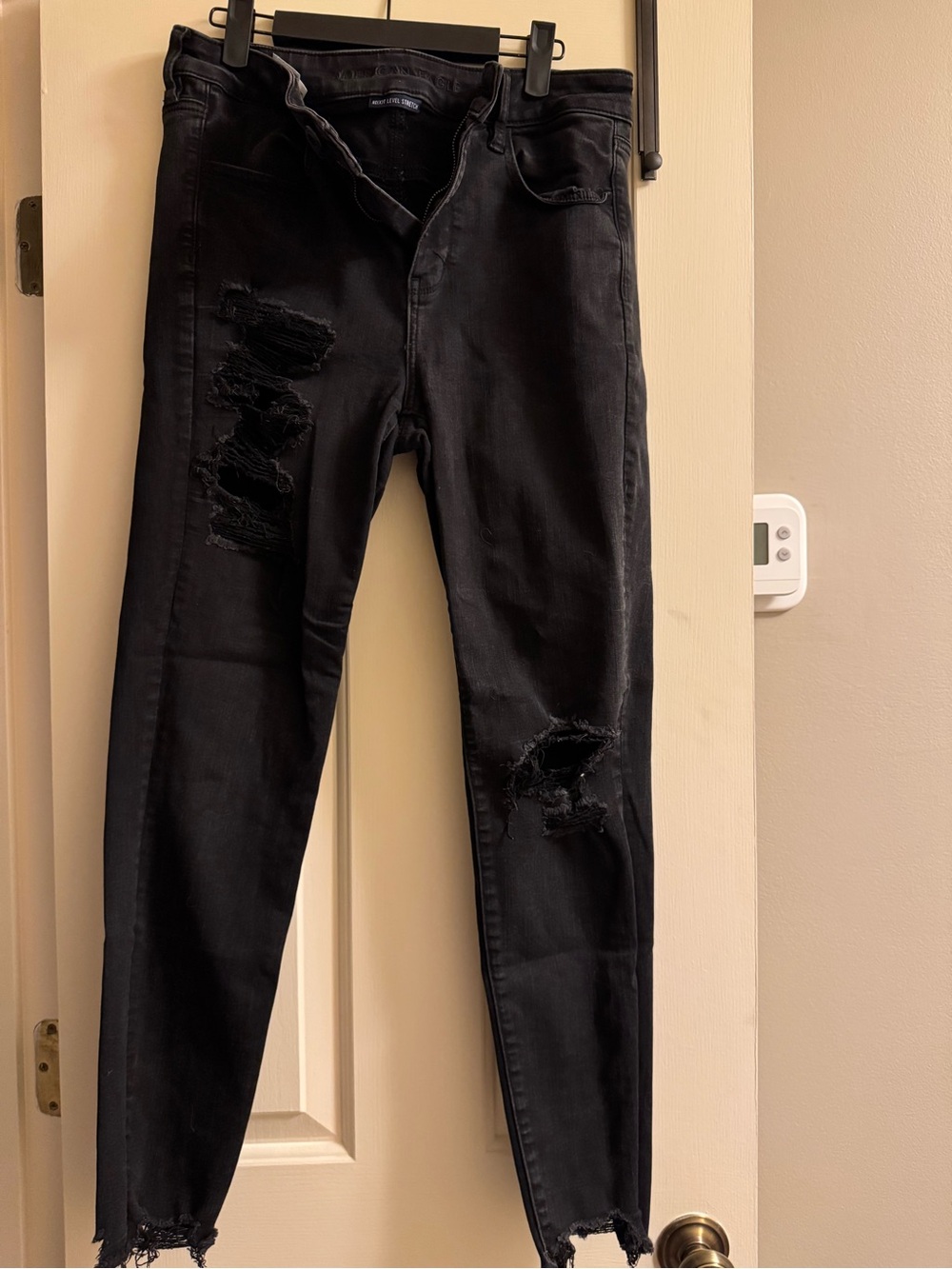 American Eagle Outfitters Black Distressed Skinny Jeans